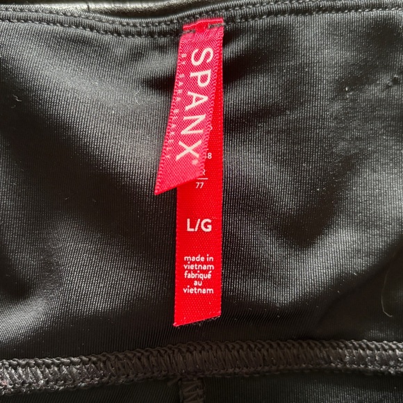 SPANX Faux Leather High Rise Leggings - Picture 6 of 9